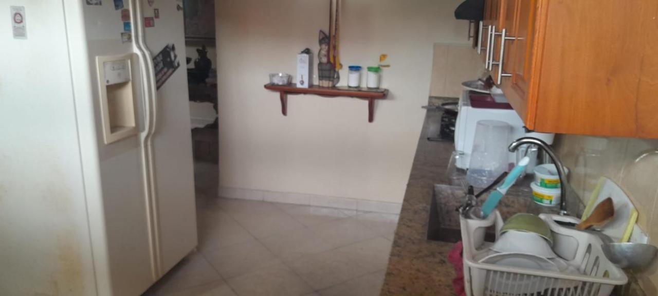 Alcobas Con Desayuno Incluido Bano Compartido Apartment เมเดยิน ภายนอก รูปภาพ